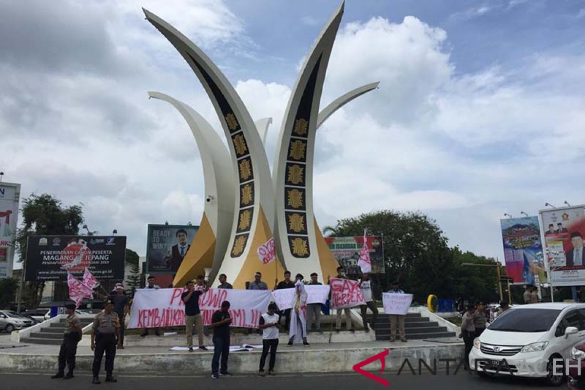 Belasan mahasiswa minta Prabowo kembalikan lahan di Gayo