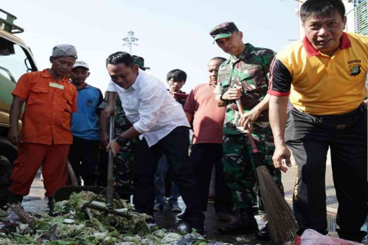 7,3 Ton sampah diangkut di SGC Bekasi