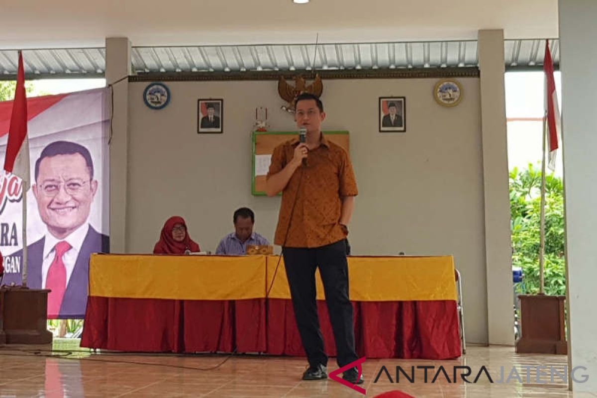 Panwas "semprit" kegiatan reses Juliari Batubara di Semarang