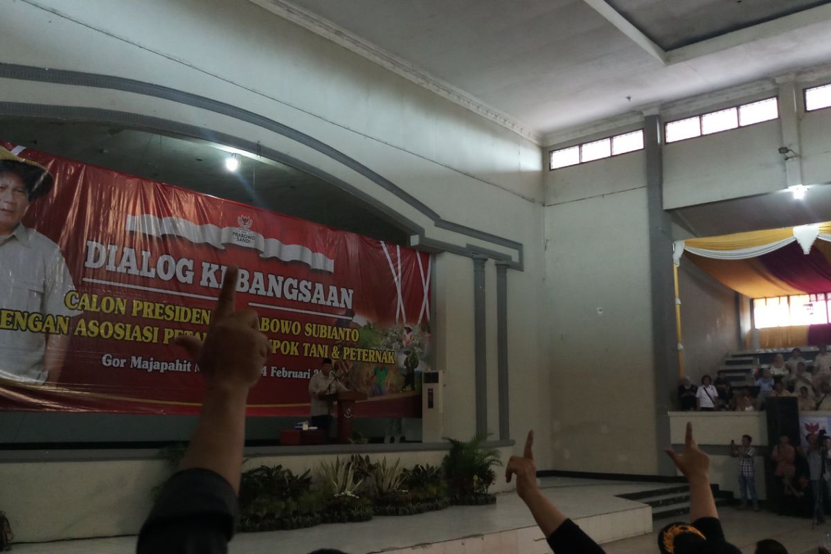 Prabowo Subianto Janjikan Petani Ketersediaan Pupuk