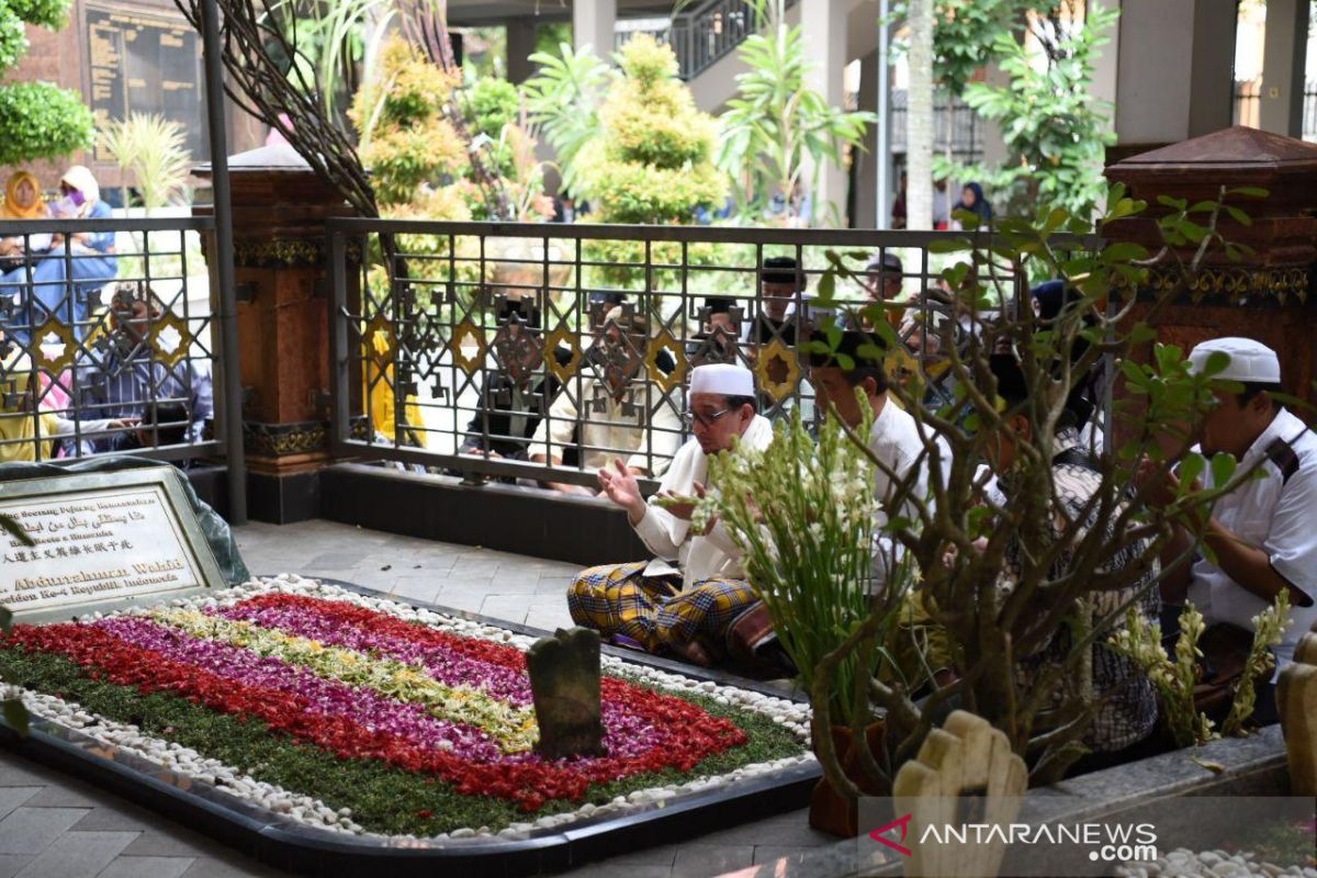 Ketua Majelis Syuro PKS ziarah ke makam Gus Dur