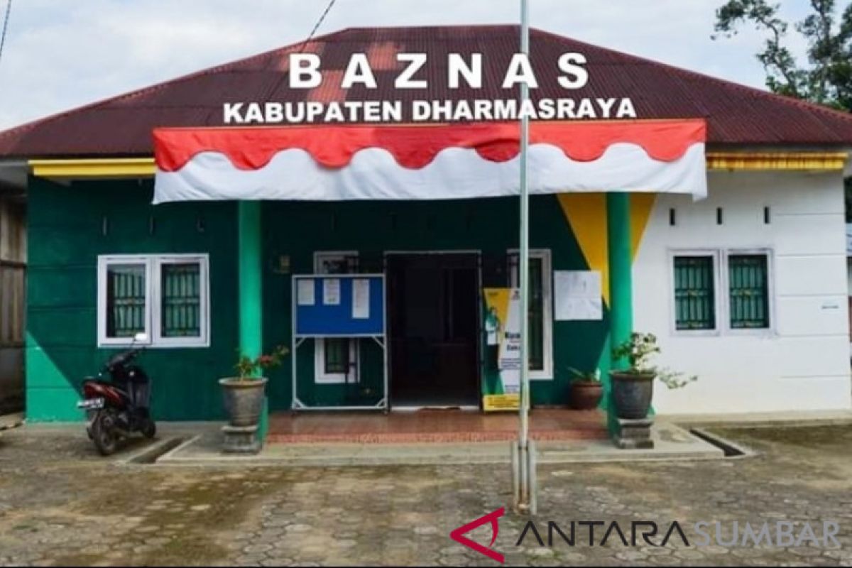 Baznas Dharmasraya salurkan zakat Rp7,6 miliar