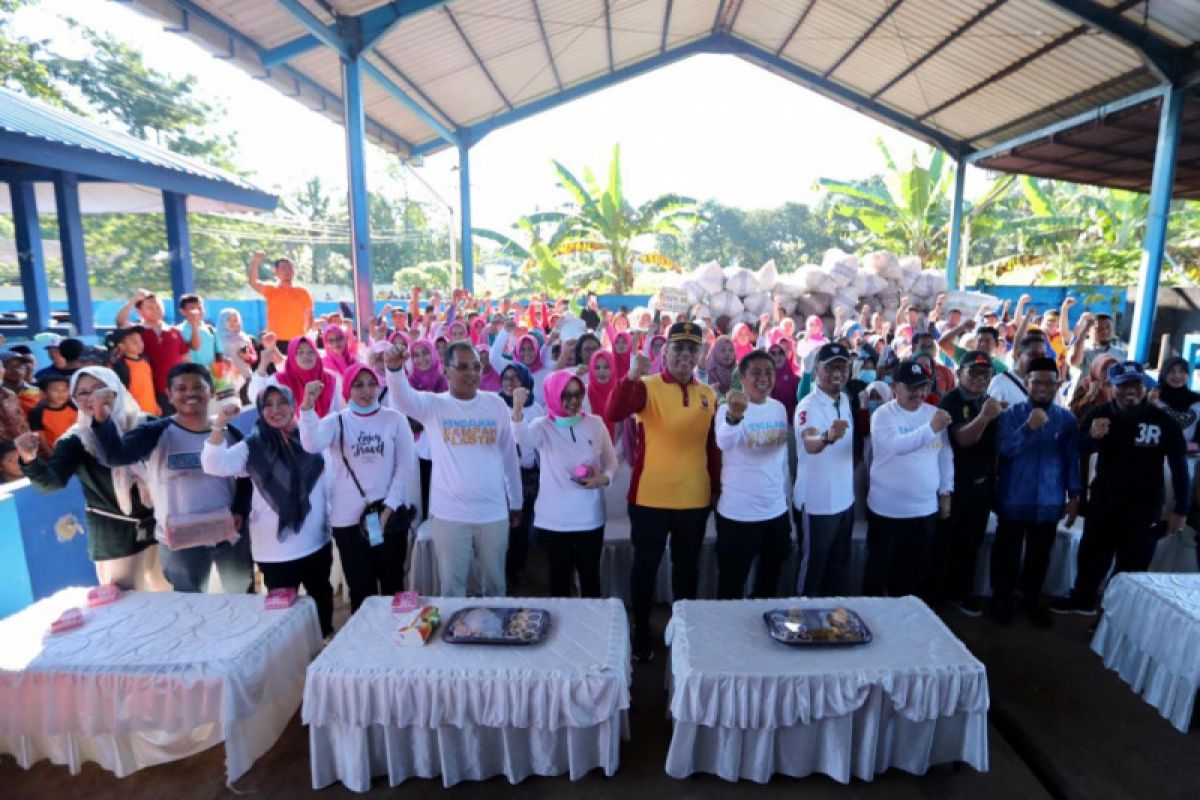 Wali Kota Makassar dorong masyarakat sadar kebersihan