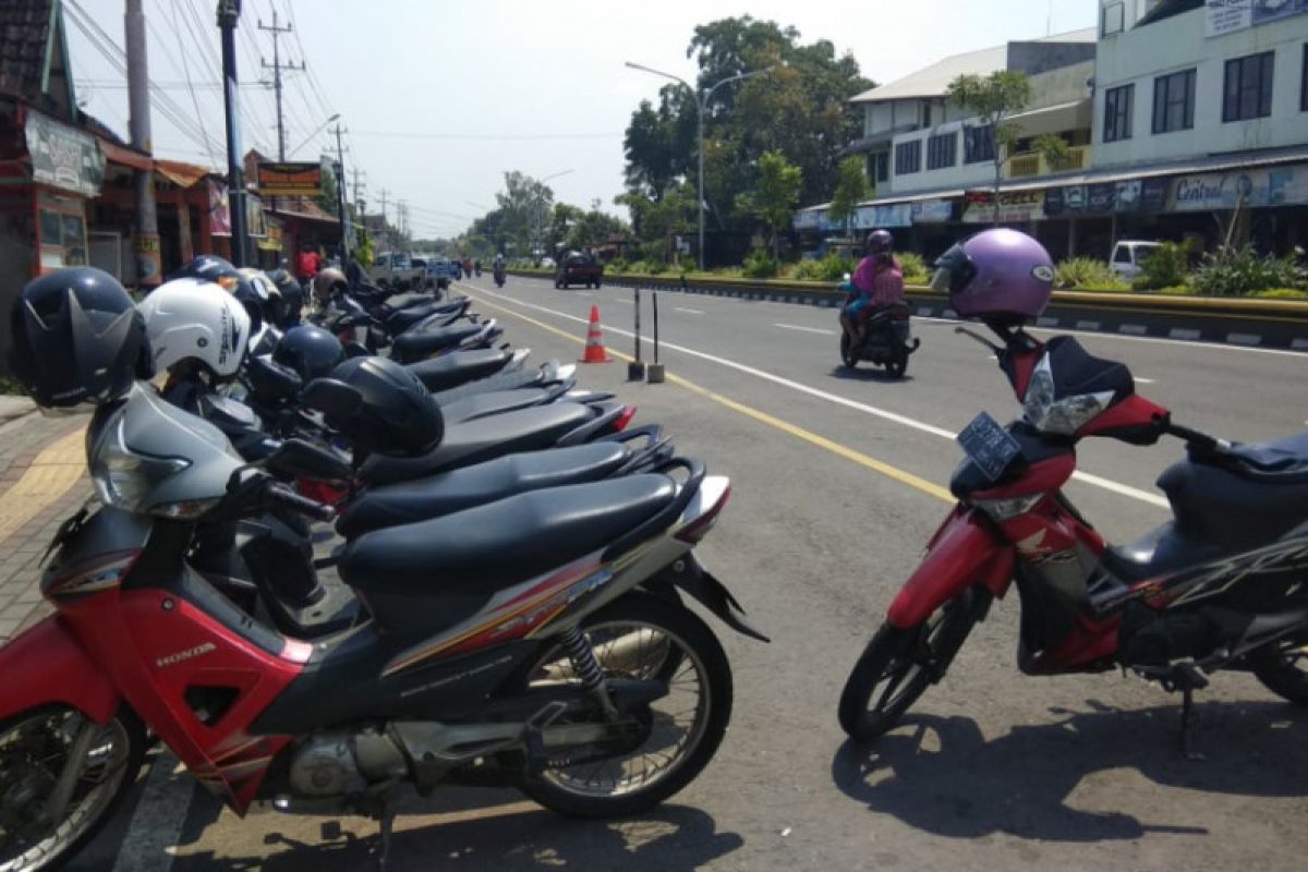 Dishub tertibkan delapan titik parkir tidak berizin jalan protokol