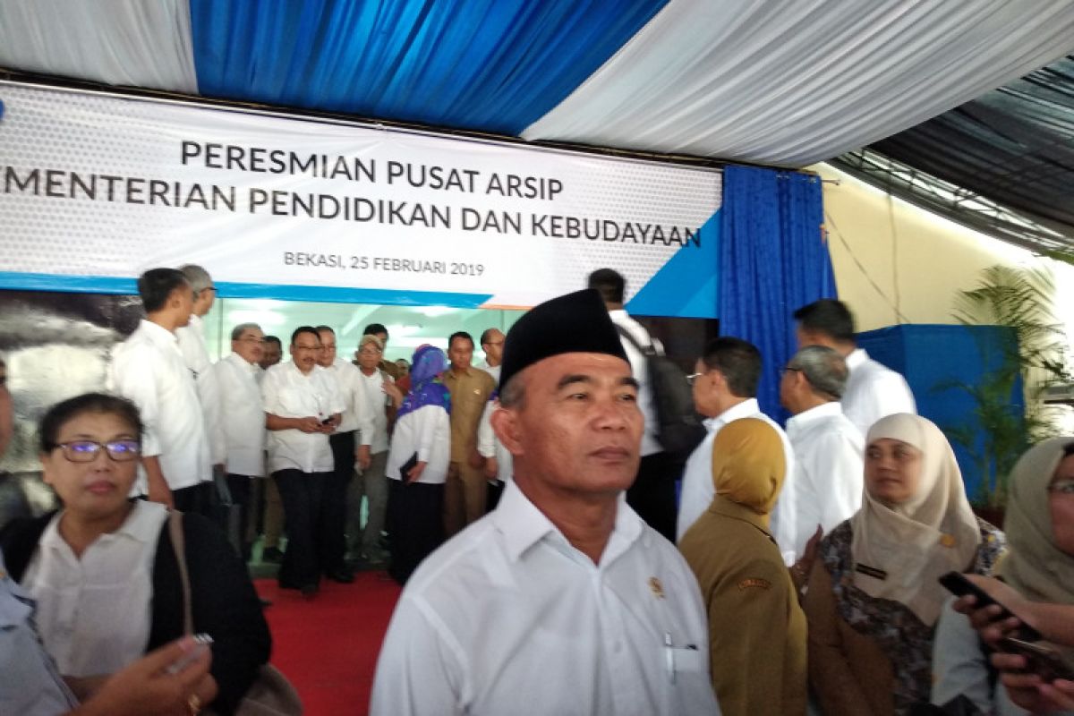 Mendikbud minta arsip didigitalisasi