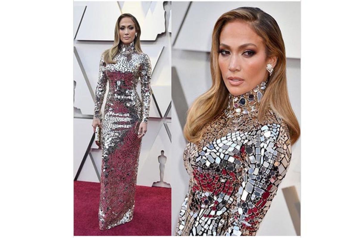 Jennifer Lopez pakai "Gaun kaca" di Oscar 2019