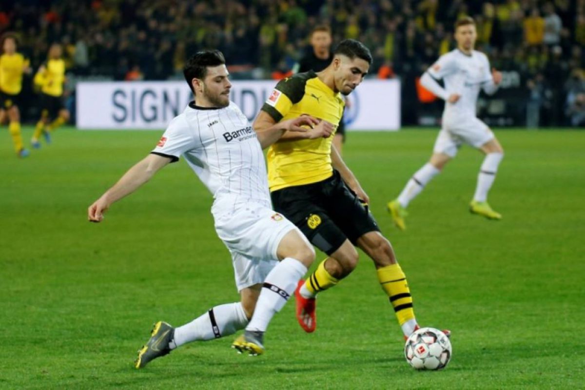 Kalahkan Leverkusen, Dortmund rebut kembali puncak klasemen