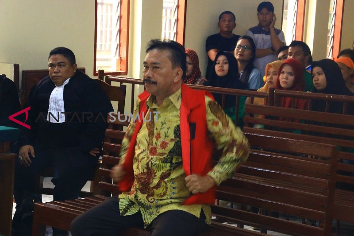 Bonaran keberatan pakai rompi tahanan saat di ruang sidang