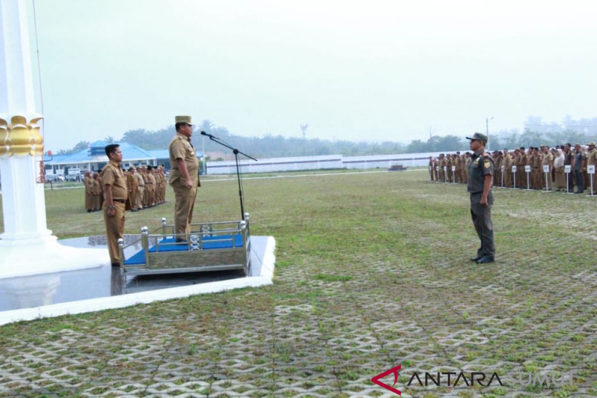 Bupati Labusel ajak ASN tingkatkan kedisiplinan