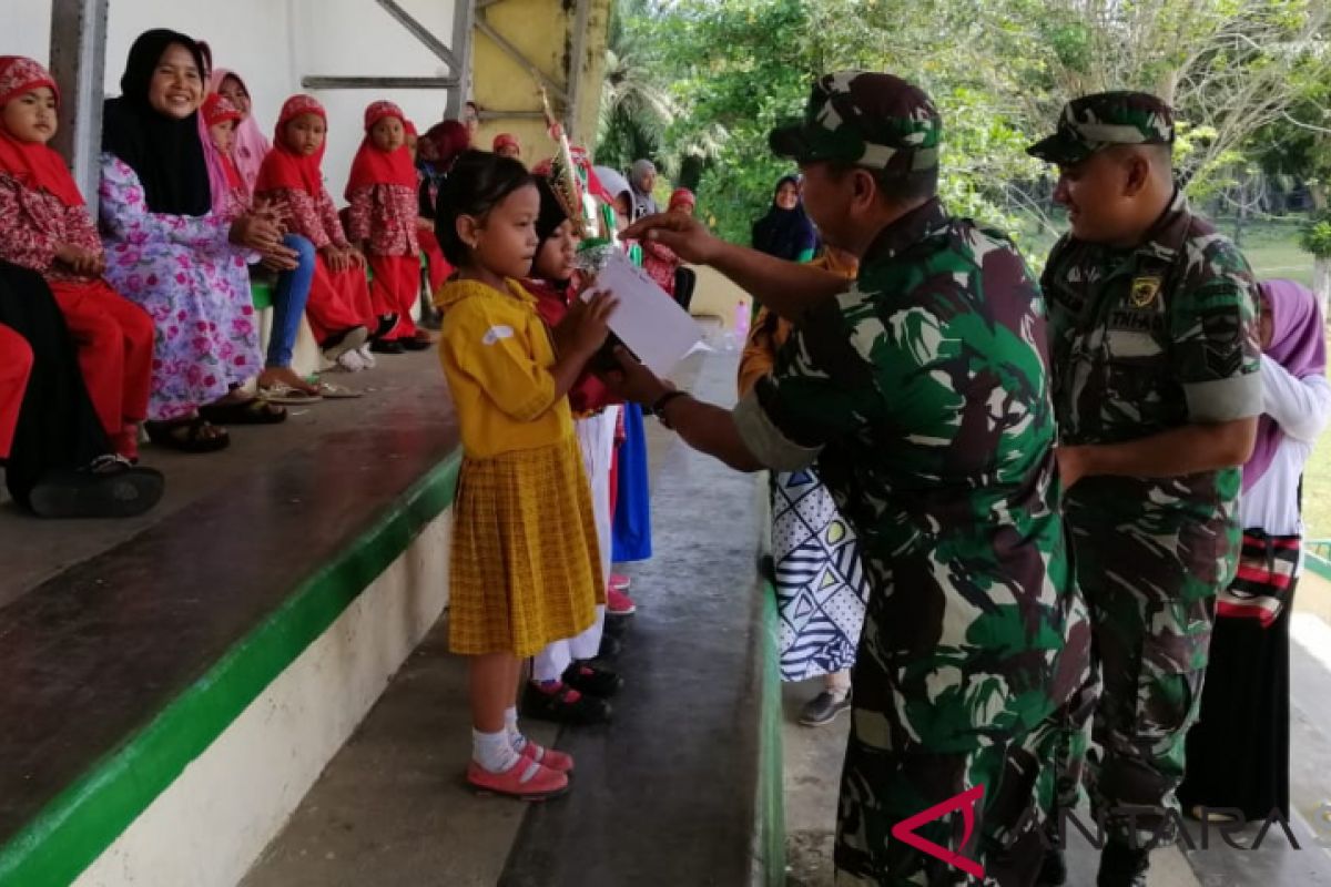 Babinsa motivasi siswa dalam berprestasi