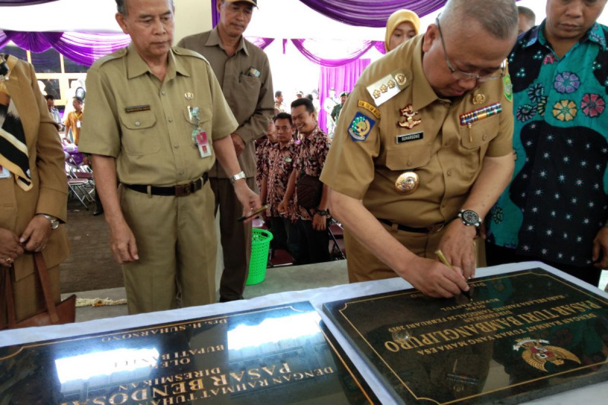 Bupati Bantul resmikan pemanfaatan pasar rakyat usai direhabilitasi