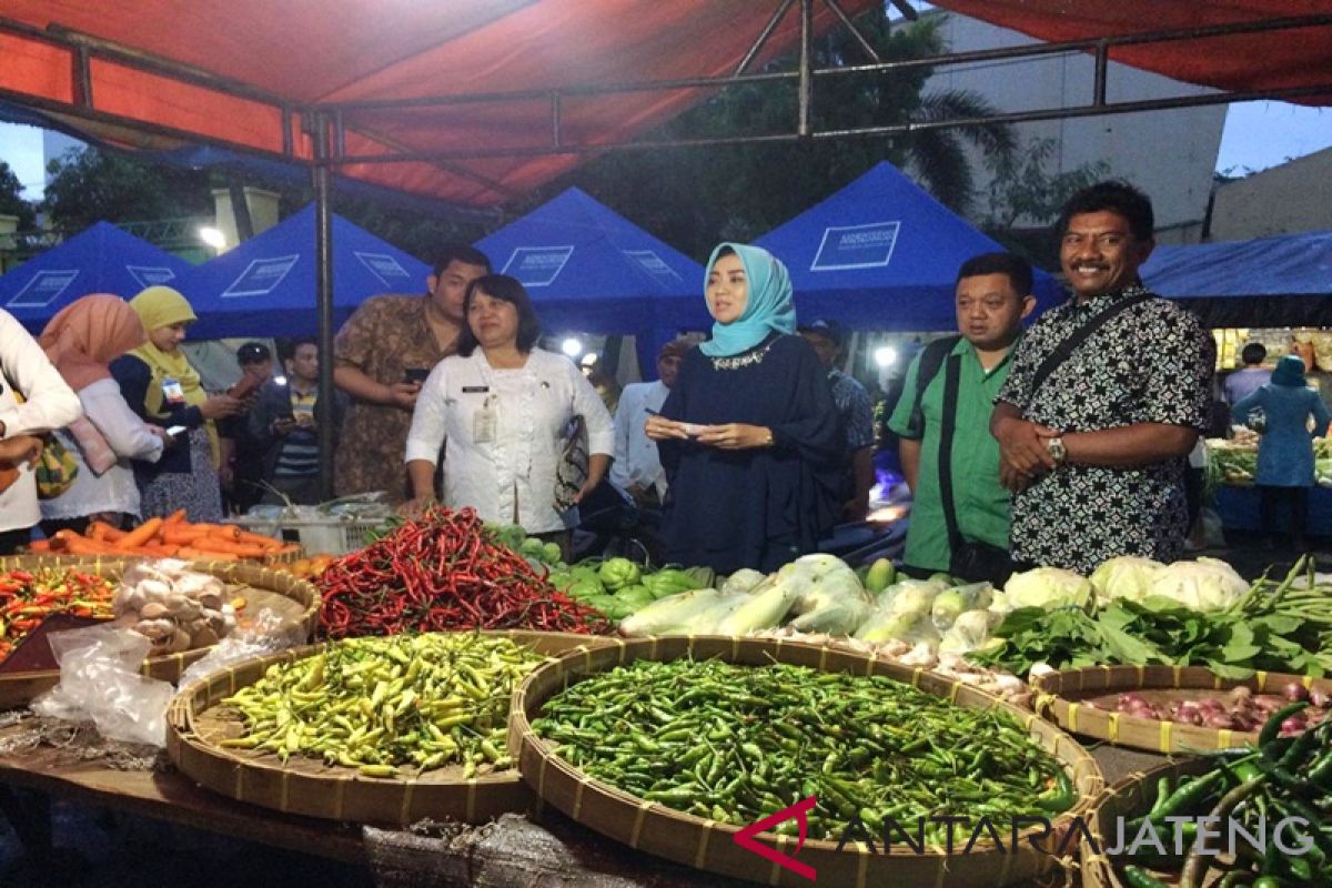 Stok mencukupi, harga beberapa kebutuhan pokok di Solo stabil