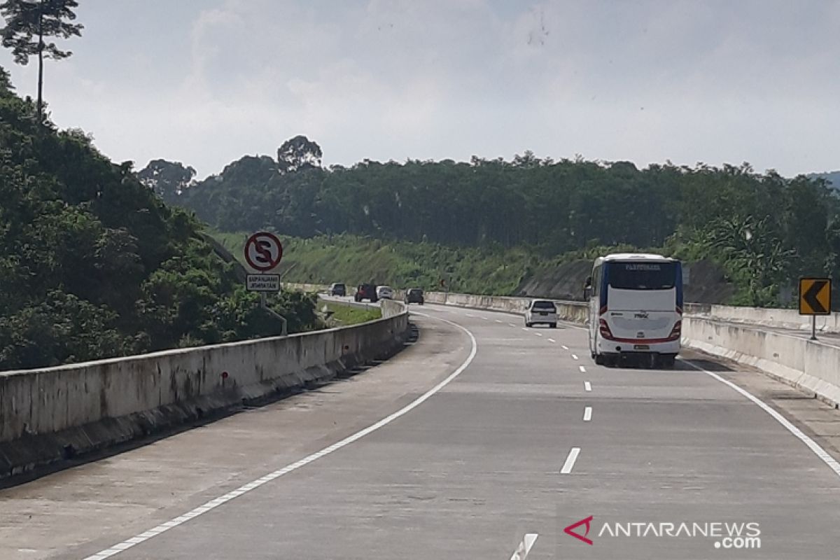 Pengamat sebut jalan tol gratis bergantung dua faktor