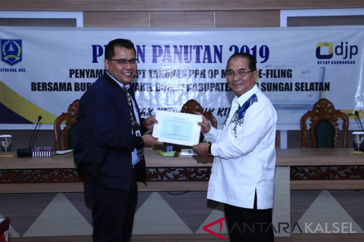 Bupati HSS hadiri pekan panutan penyampaian SPT tahunan