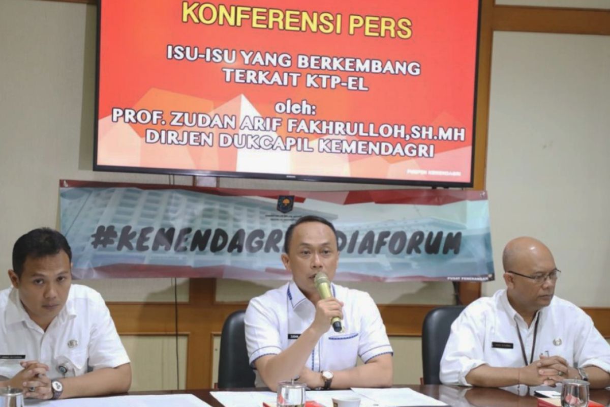 Kemendagri tetap cantumkan kolom agama dan kepercayaan di KTP elektronik