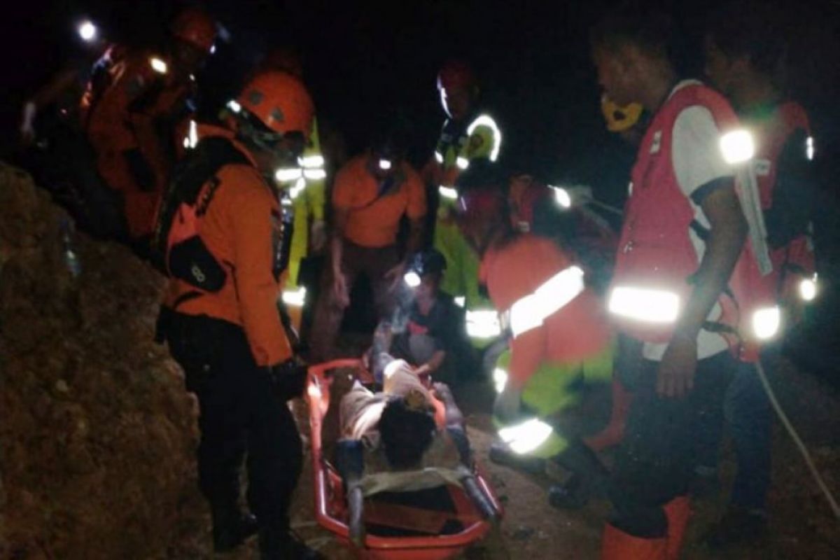 Empat penambang meninggal tertimbun longsor di Bakan