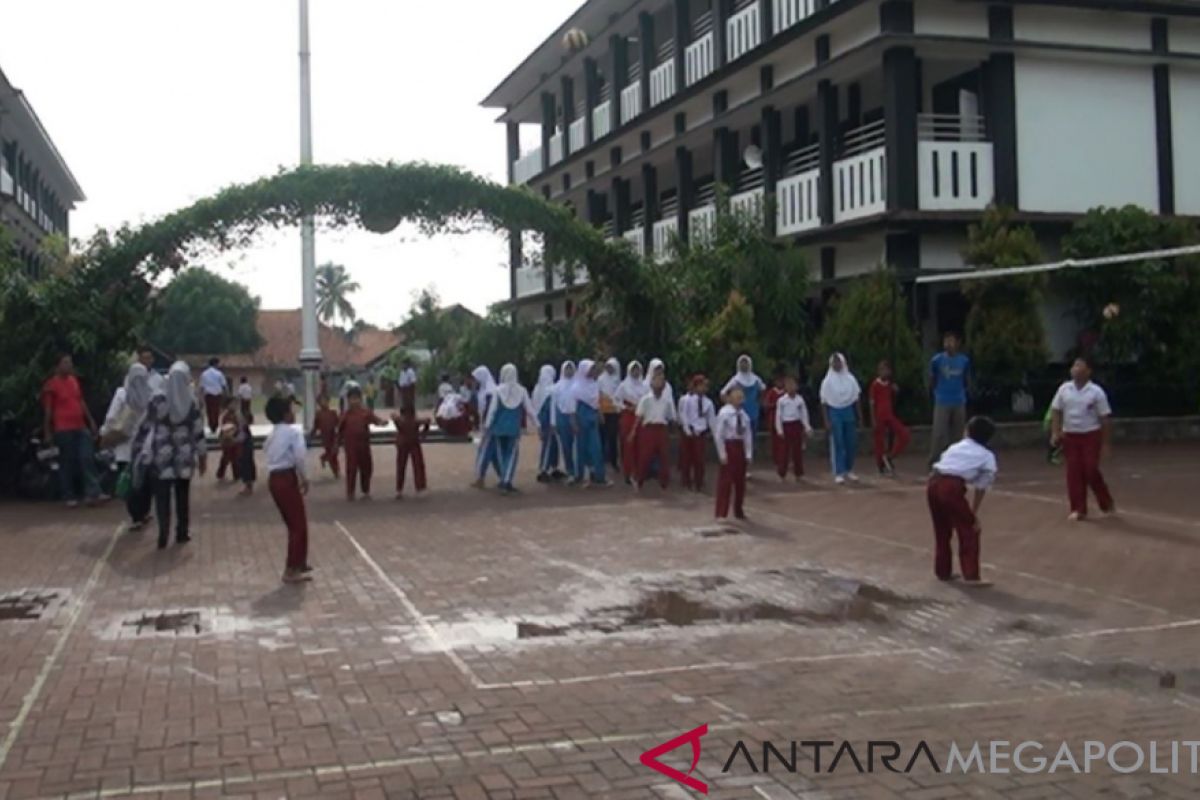 Masuk SD di Purwakarta tidak terapkan syarat calistung