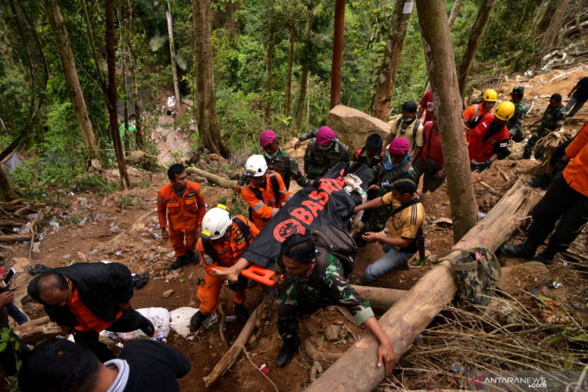 Ini pertimbangan mengapa evakuasi korban longsor  penambangan Bolaang Mongondow dihentikan