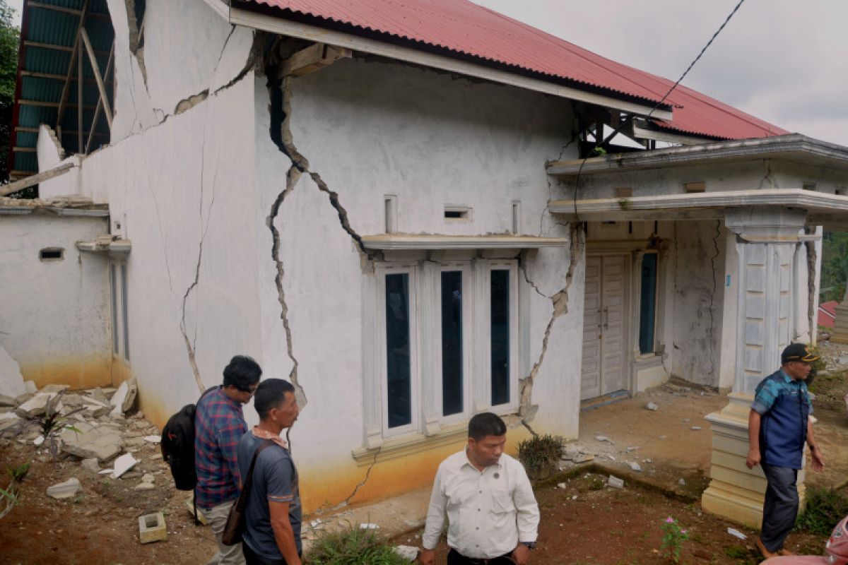 BPBD: 4.127 jiwa di Solok Selatan terdampak gempa