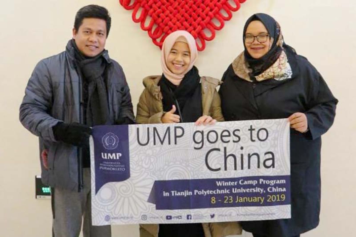 Staf dan mahasiswa UMP studi banding ke China