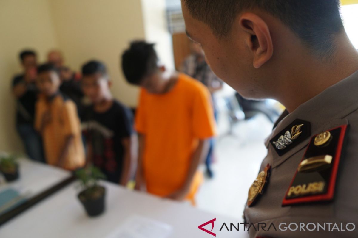 Polisi-SLB Bina Pelajar Yang Menyalahgunakan Inhalan