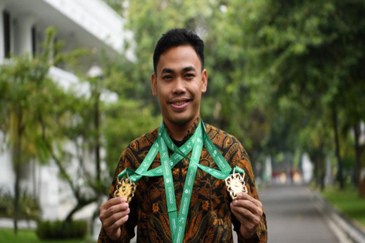 Weightlifting - Indonesia`s Eko wins gold from world championships 2019