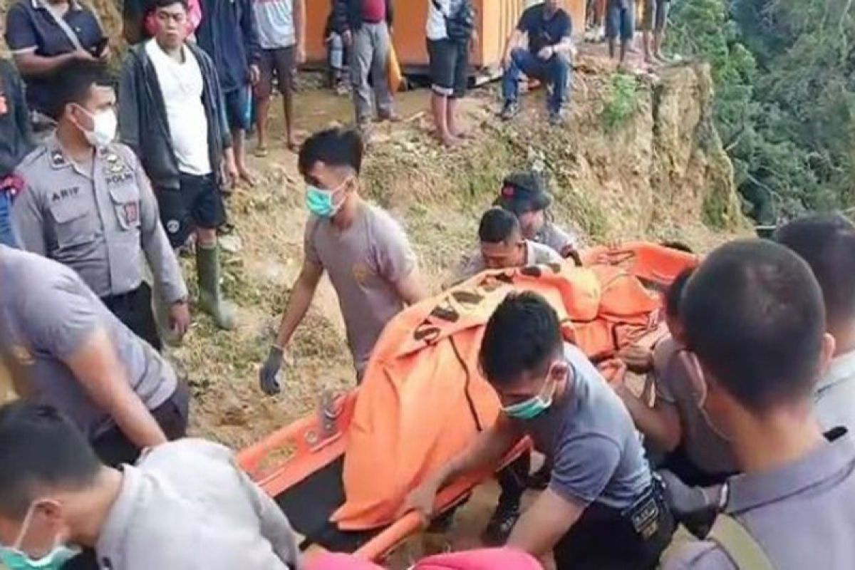 Longsor di Bolaang Sulut, 4 tewas dan 37 orang diduga tertimbun