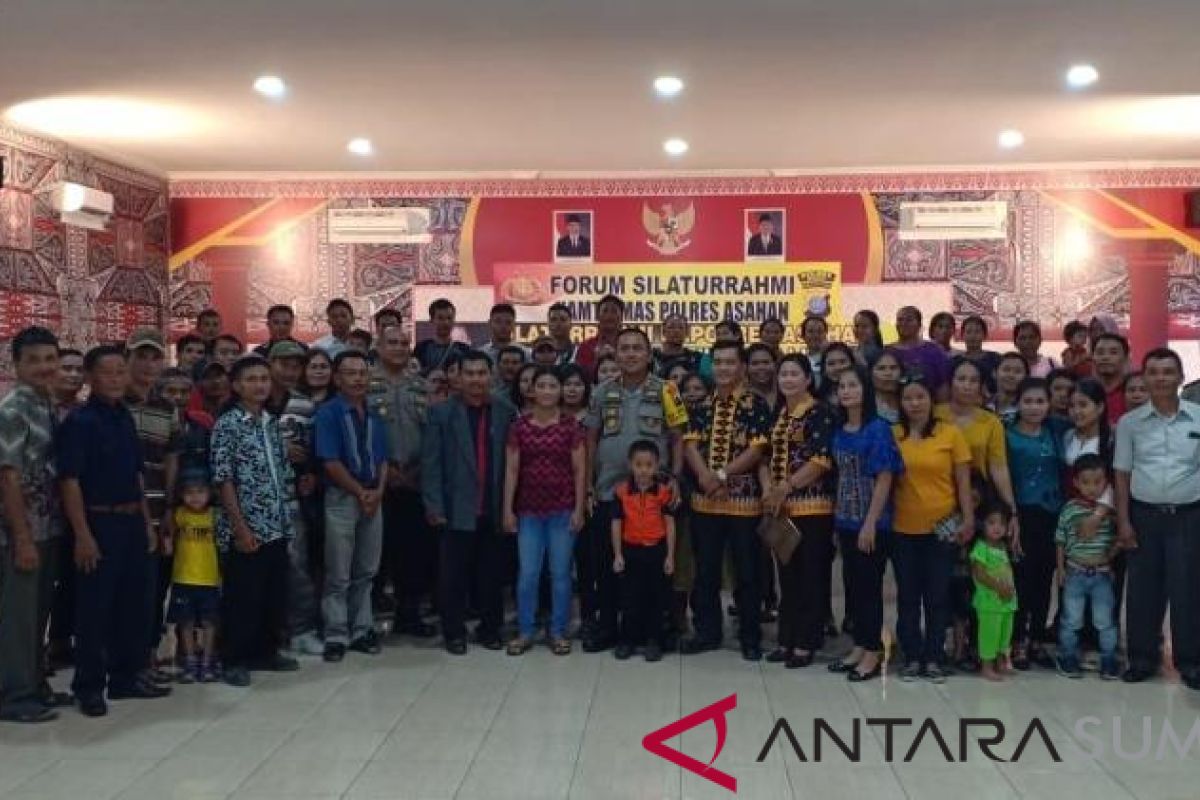 Kapolres ajak masyarakat Nias di Asahan tetap kompak