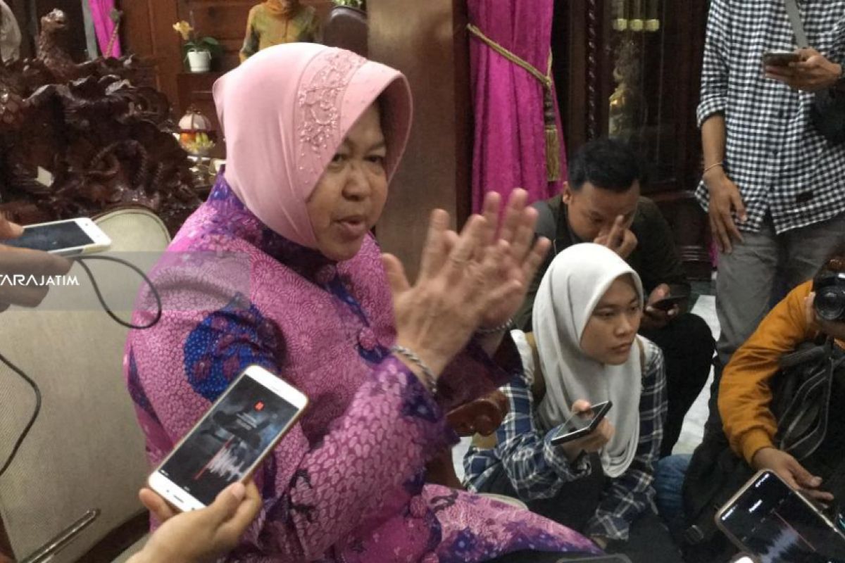 Risma Jelaskan Alasan Pelebaran Pedestrian Balai Pemuda Surabaya