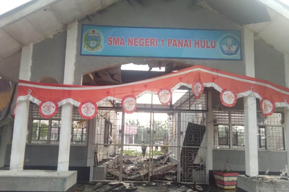 SMA Negeri 1 Panai Hulu Kabupaten Labuhanbatu terbakar