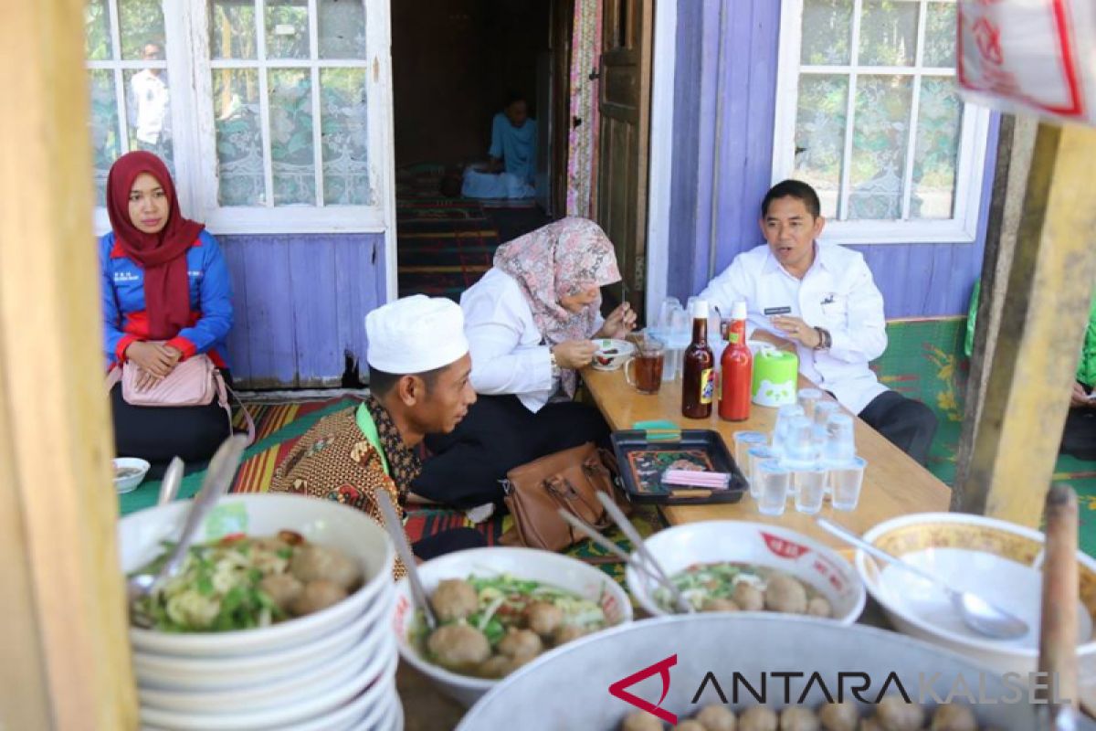 Berkat bantuan UEF Junaidi berhasil kembangkan usaha bakso