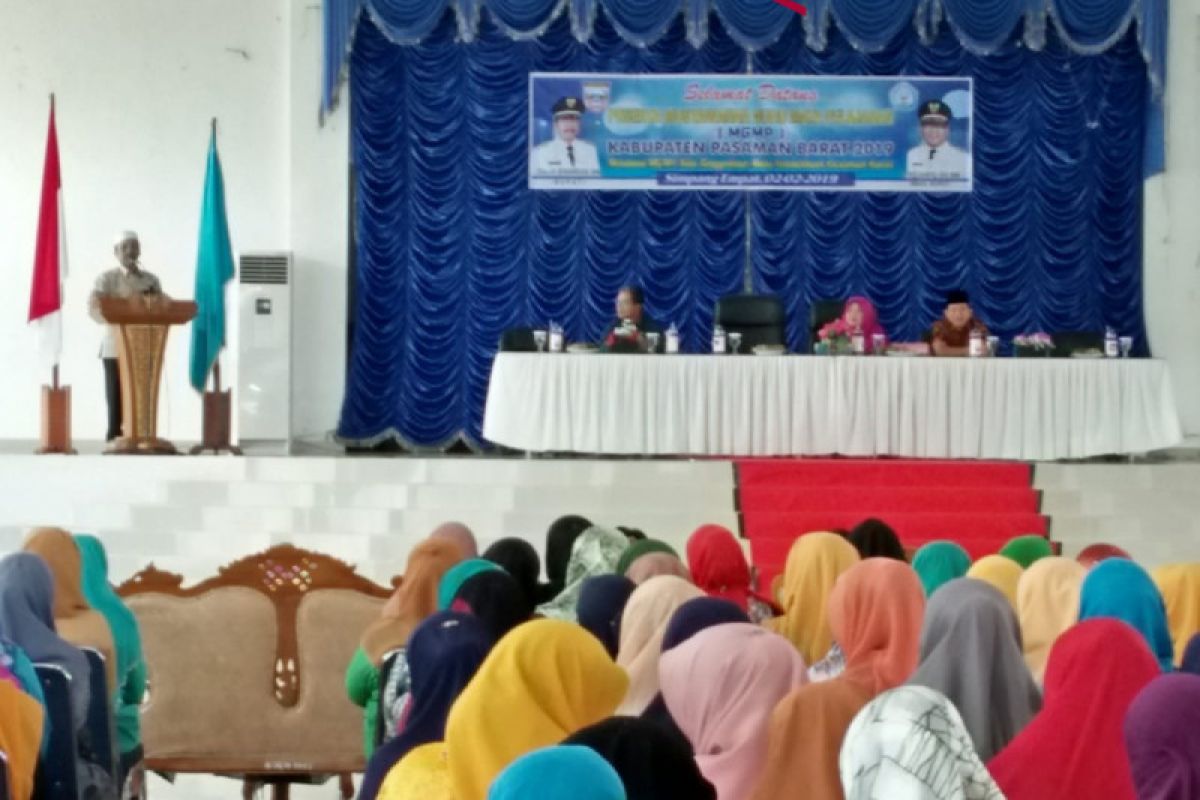 Pemkab Pasaman Barat Minta  Guru Tingkatkan Kemampuan