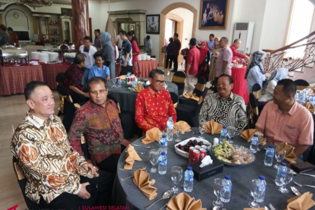 PSMTI hadirkan lansia agar ikut vaksinasi COVID-19 di Makassar
