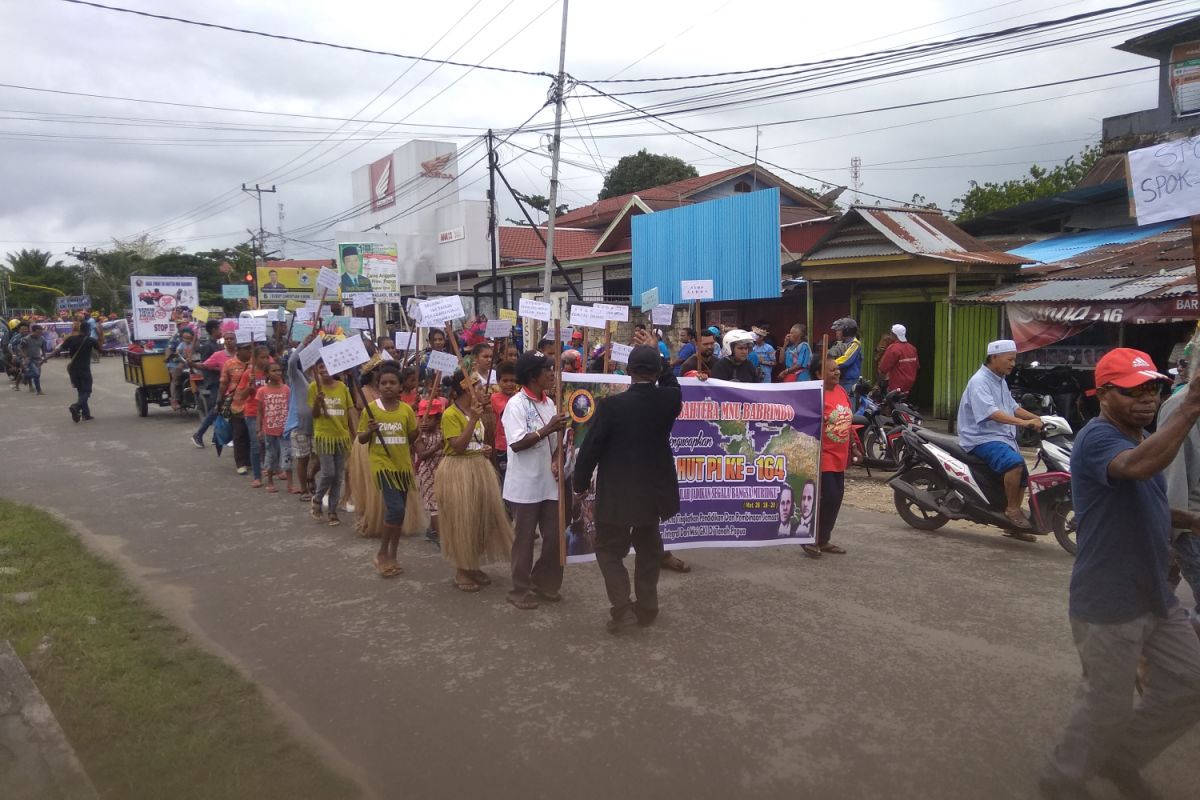 Umat Kristen Biak gelar parade Pekabaran Injil