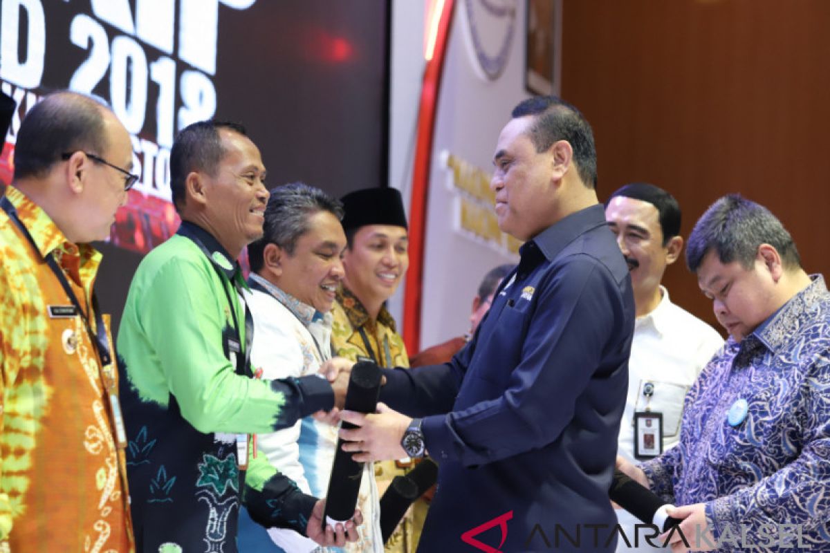 Bupati Tabalong Terima SAKIP Award 2018