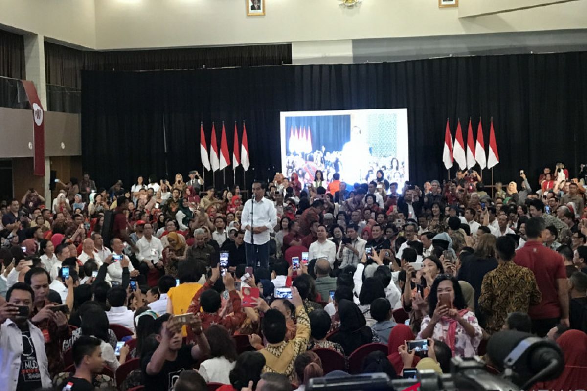 Jokowi sebut kelas menengah di Indonesia semakin naik