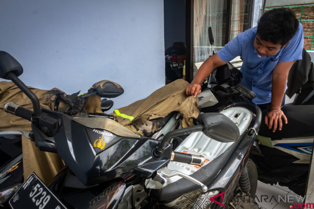 Teror pembakaran kendaraan kembali terjadi di Semarang