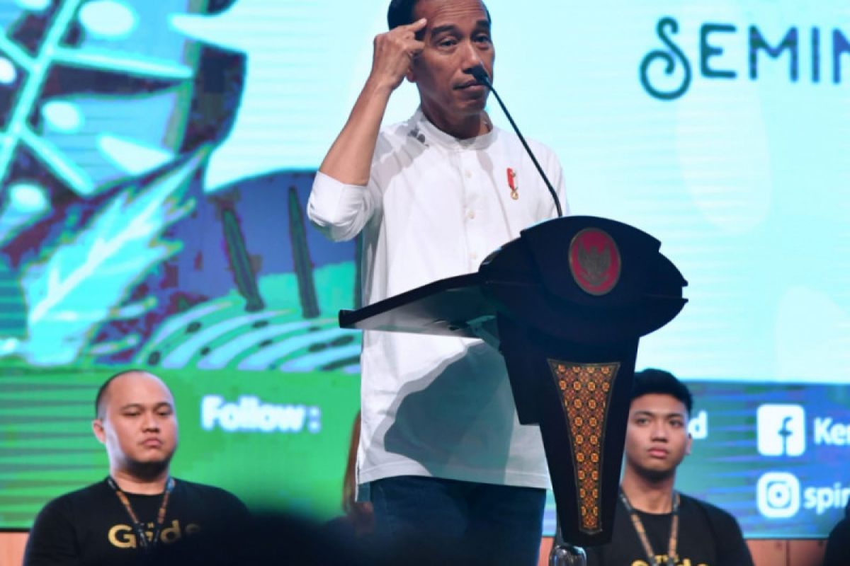 Jokowi sebut milenial bisa bergaya hidup peduli lingkungan