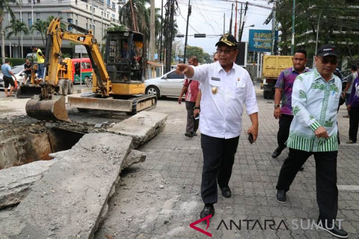 Pemkot Medan atasi banjir di kawasan HM Yamin dan Sutomo