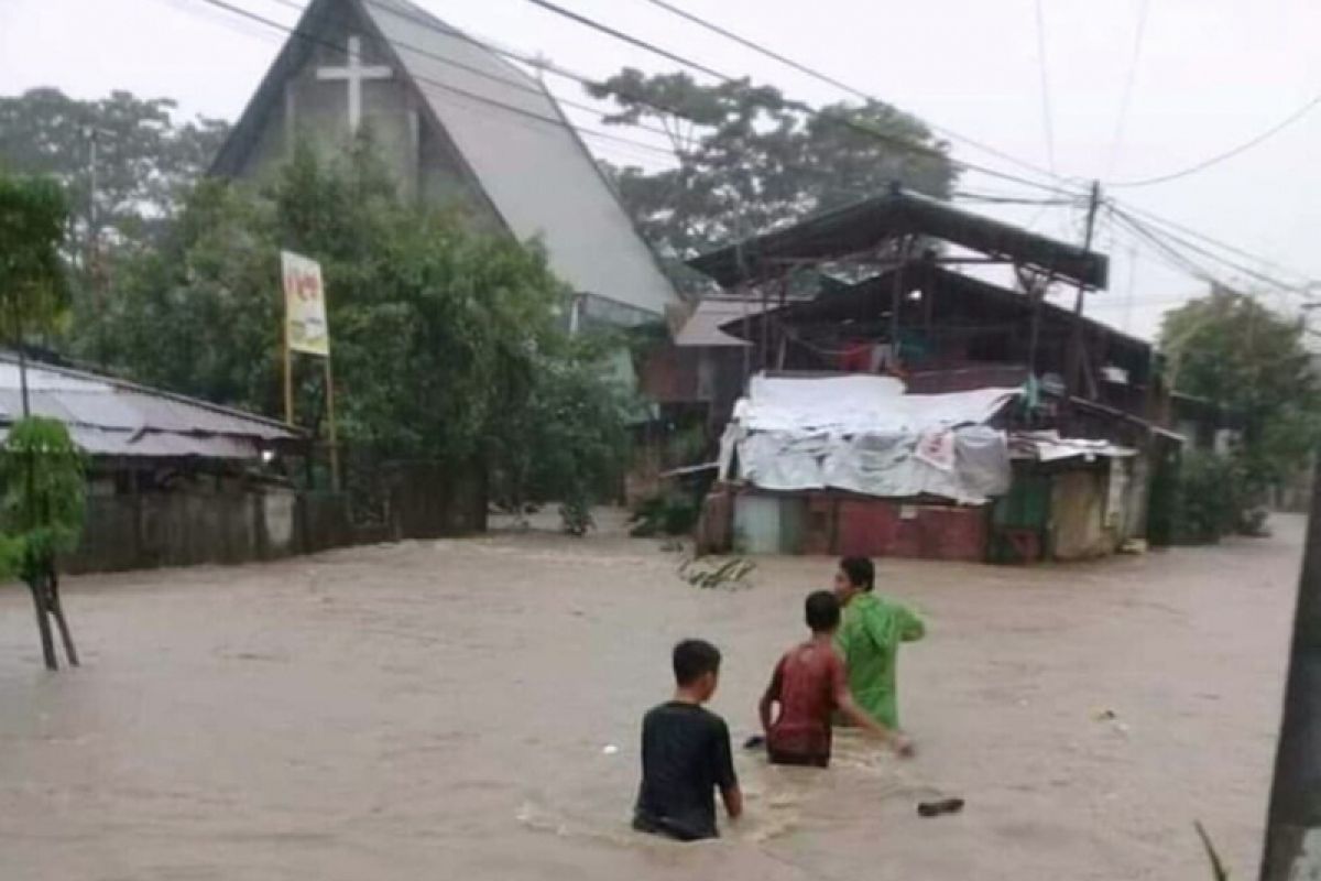 Sejumlah Wilayah Manado Banjir-Longsor