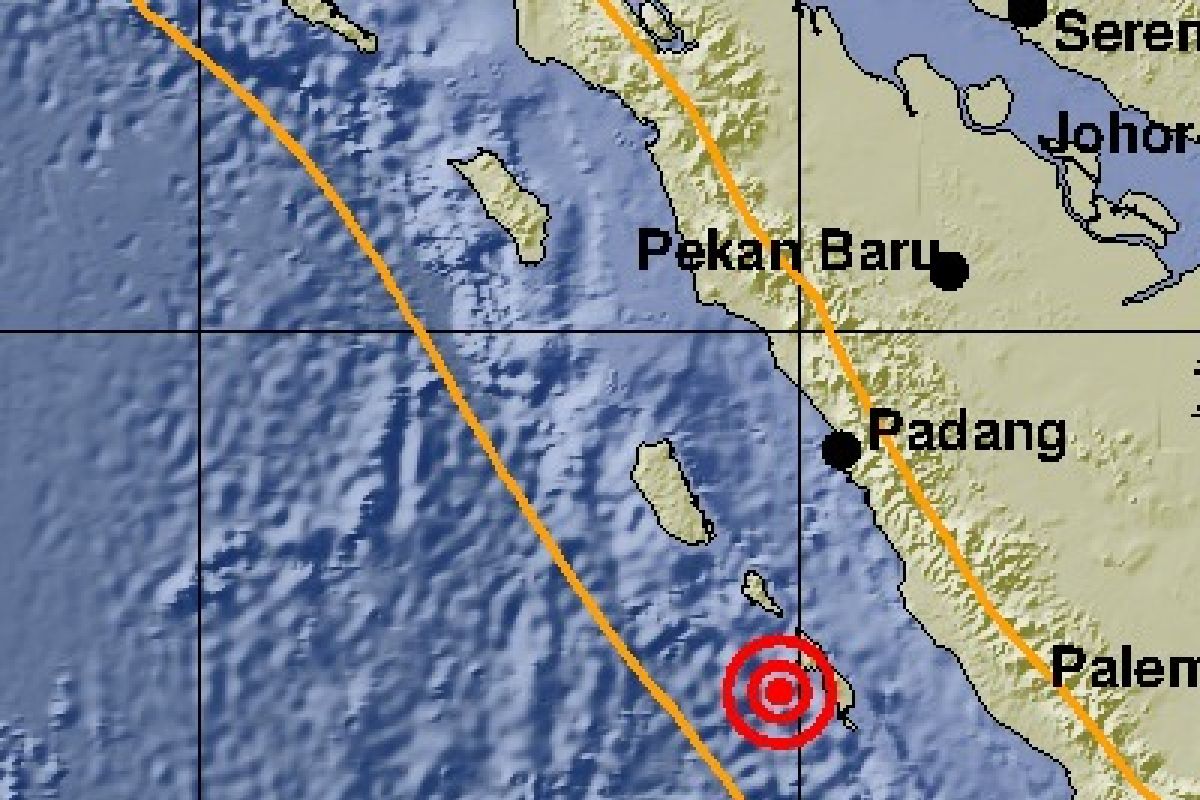 Two strong earthquakes hit West Sumatra`s Mentawai Islands district