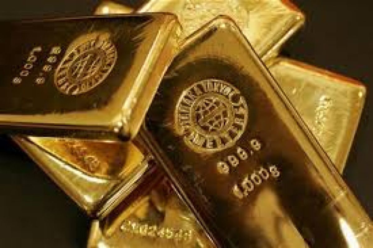 Harga emas turun tipis dipicu permintaan aset yang aman lemah