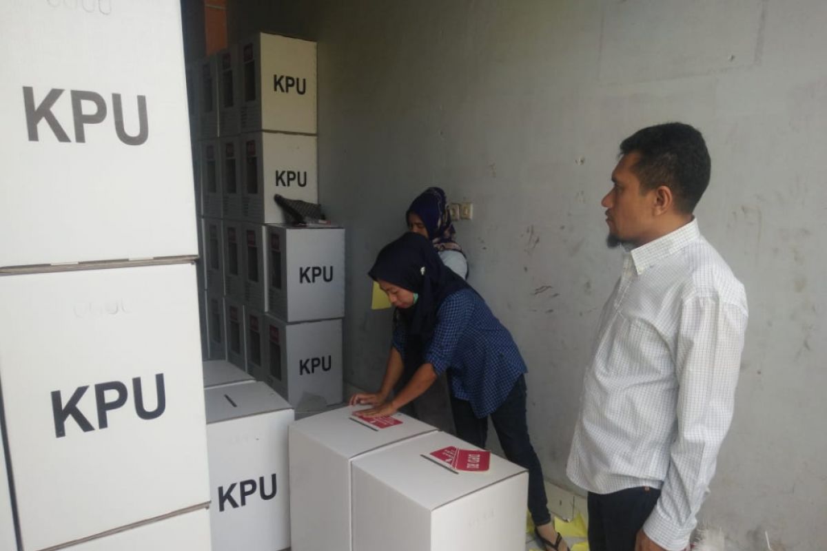 KPU Kendari mulai rakit kotak suara