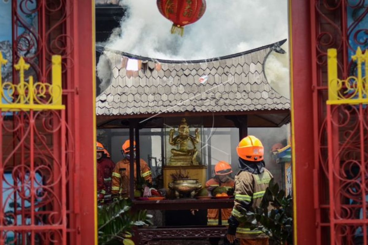 Imlek di Bandung diwarnai kebakaran Vihara Dharma Bhakti