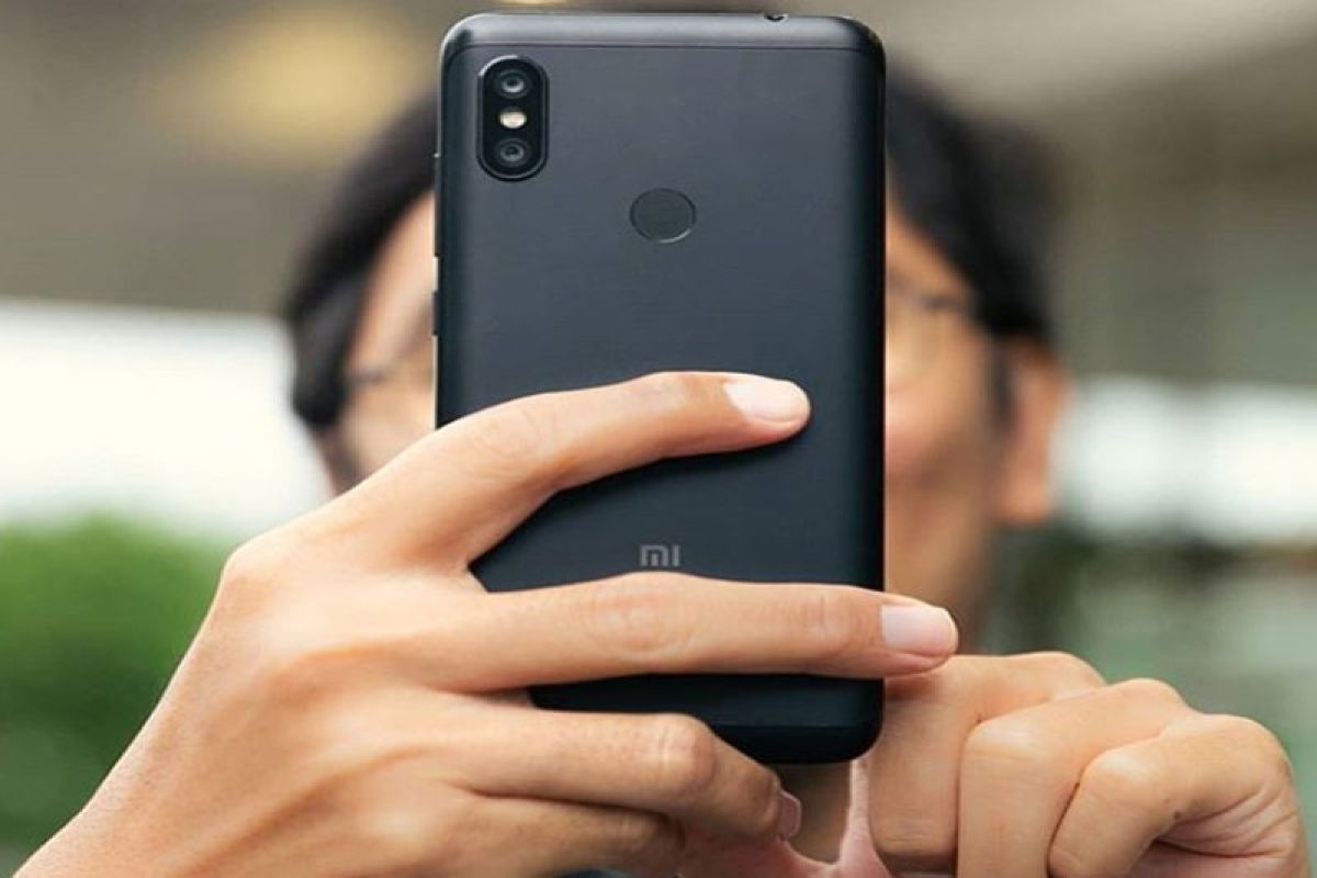 Xiaomi MI 9 pakai tiga kamera belakang