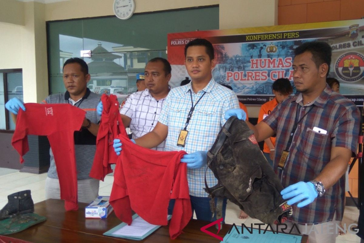 Mayat di tepi jalan di Cilacap korban pengeroyokan (VIDEO)