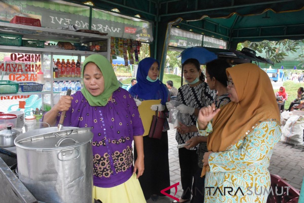 Pemkab Deliserdang monitoring keamanan pangan di Taman Buah