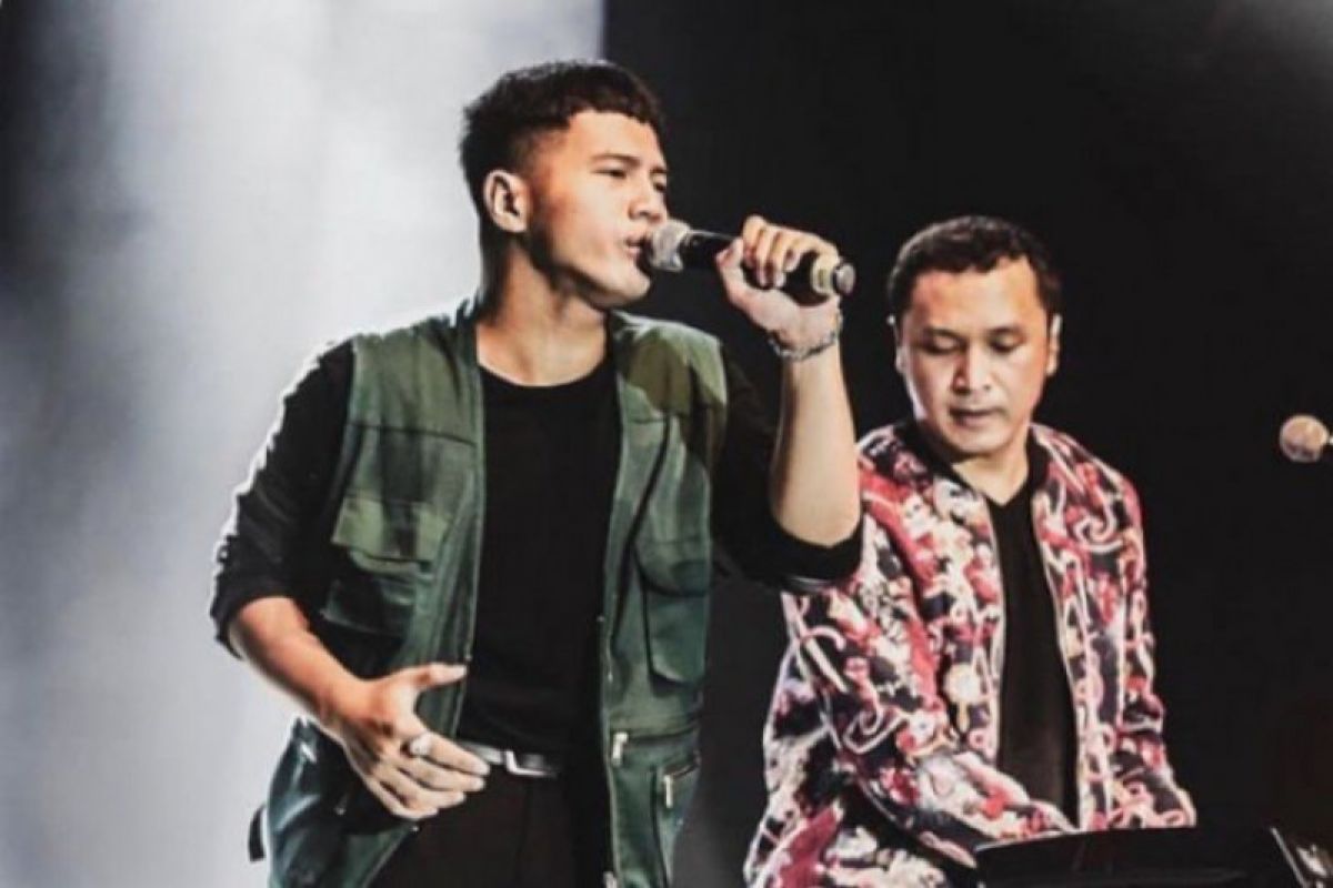 Nidji dengan vokalis baru luncurkan single  "Segitiga Cinta"