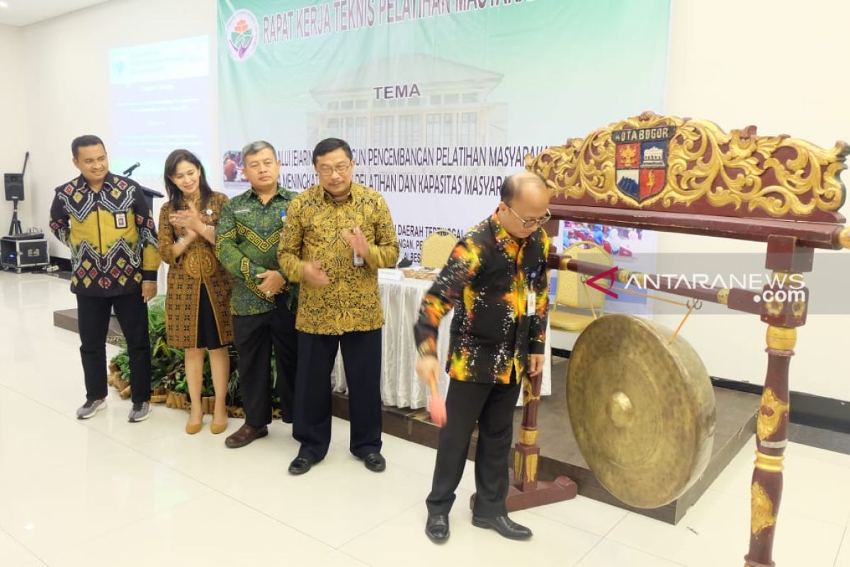 Kemendes tingkatkan mutu balai pengembangan latihan masyarakat