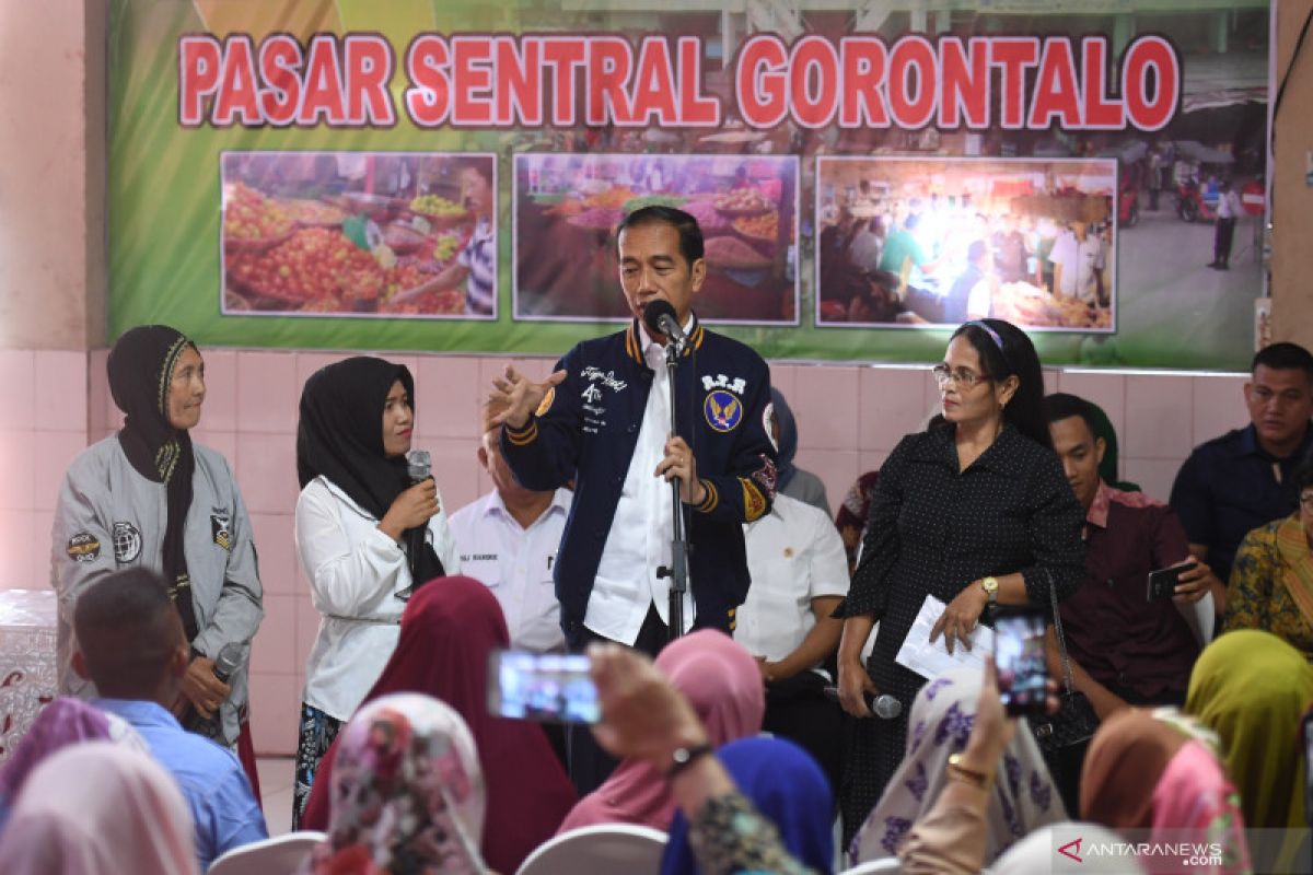 Warga Gorontalo bangga foto bareng Presiden Jokowi